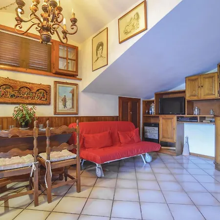 Apartment Stunning In *